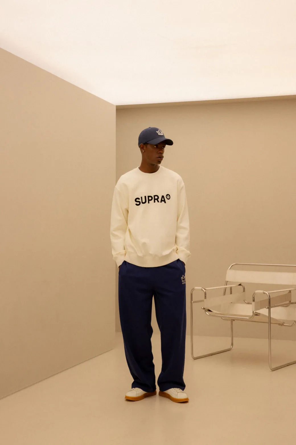 ESSENTIAL EMBROIDERY OVER FIT SWEATSHIRT
