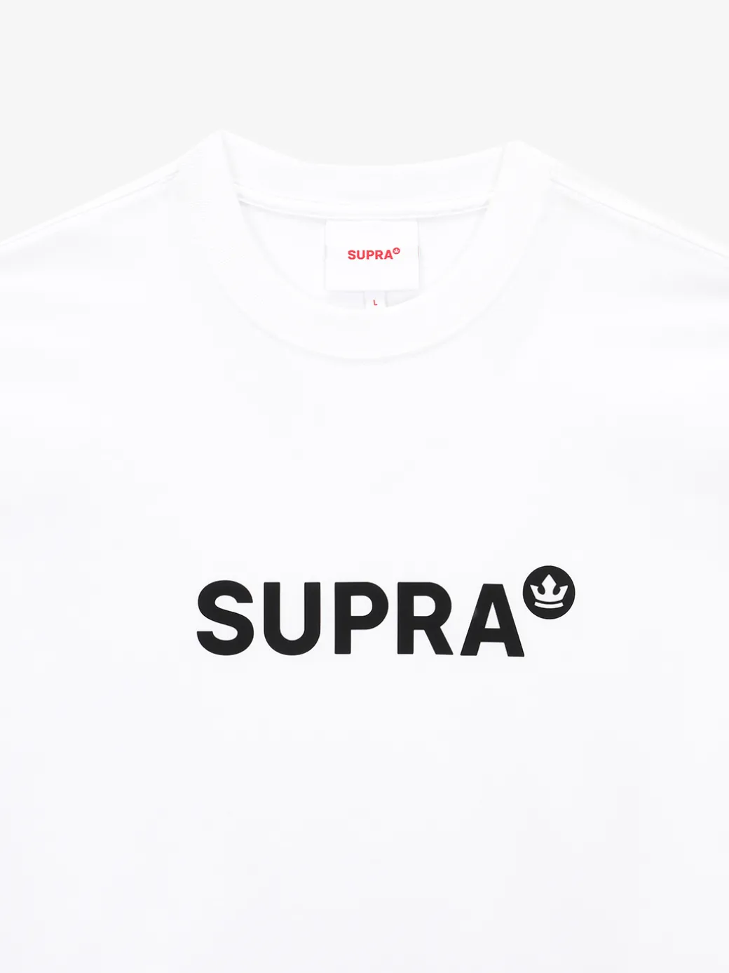 ESSENTIAL MEDIUM LETTERING LOGO BASIC T-SHIRTS