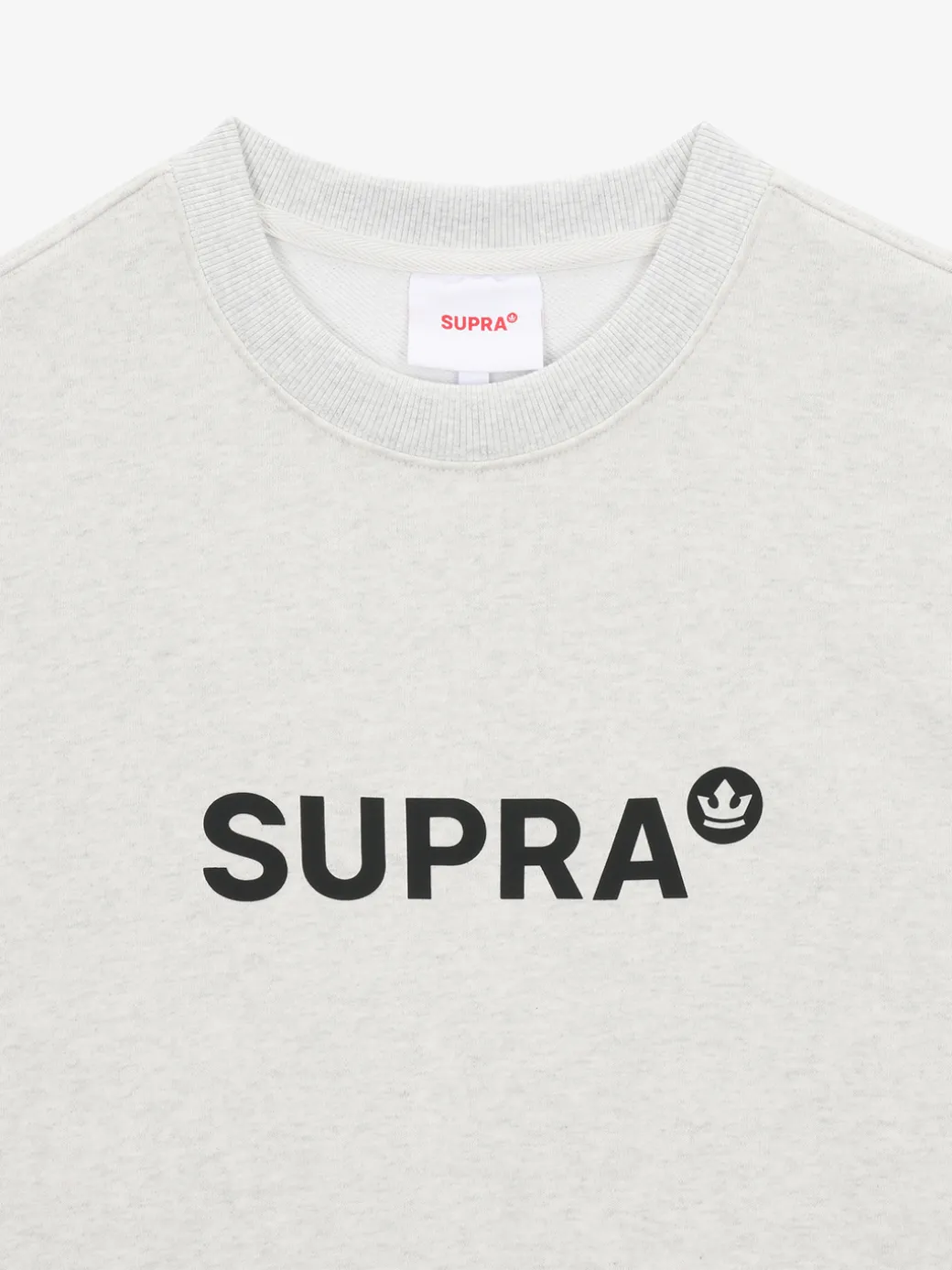 ESSENTIAL MEDIUM LOGO BASIC SWEATSHIRTS