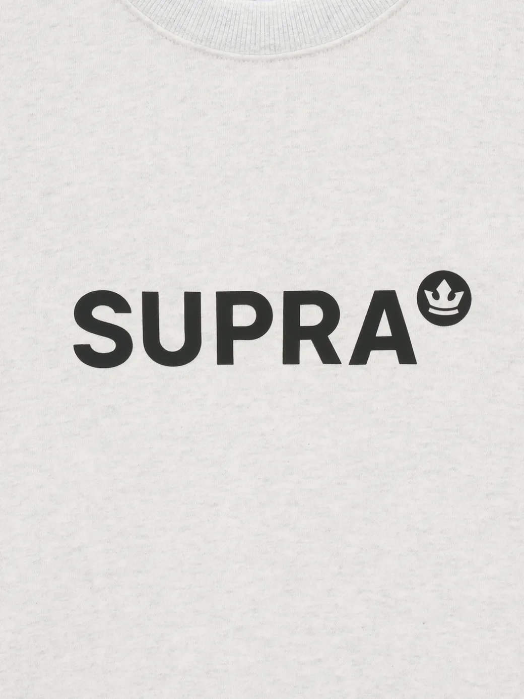 ESSENTIAL MEDIUM LOGO BASIC SWEATSHIRTS