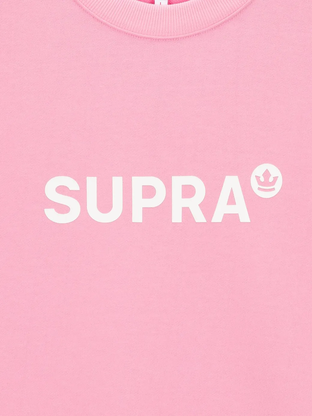 ESSENTIAL MEDIUM LOGO BASIC SWEATSHIRTS