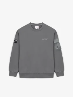 OUTDOOR WOVEN PATCH OVER FIT SWEATSHIRT