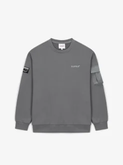 OUTDOOR WOVEN PATCH OVER FIT SWEATSHIRT