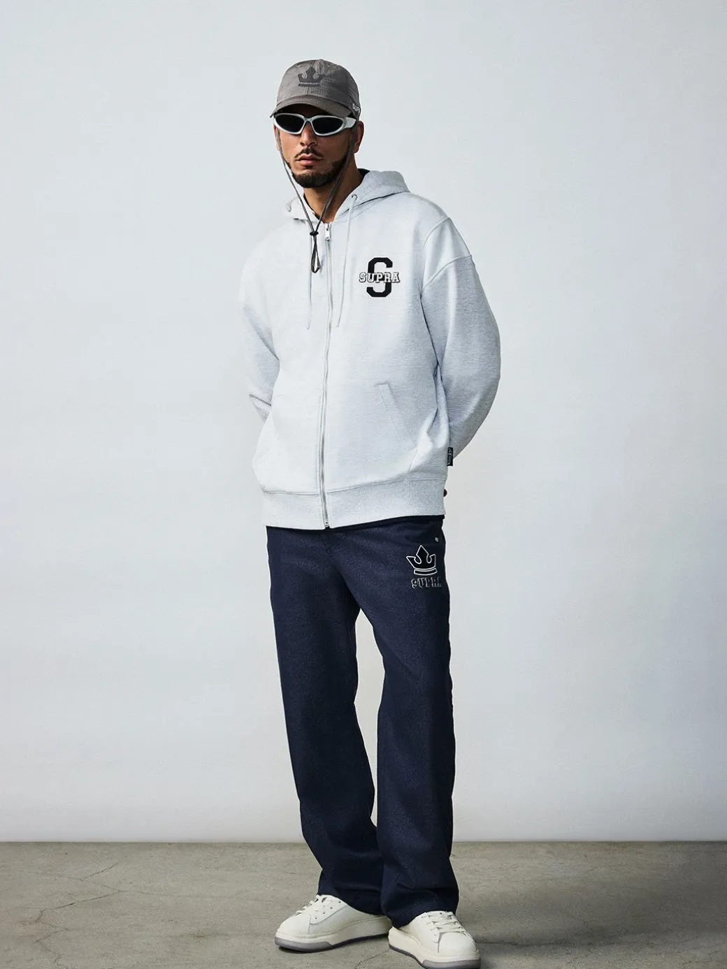 VARSITY ARCH LOGO ZIP UP HOODIE