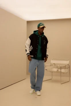 VARSITY OVER FIT HOODIE