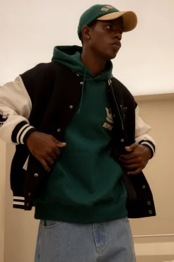 VARSITY OVER FIT HOODIE