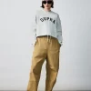 VARSITY WOMEN ARCH LOGO CROP SWEATSHIRTS